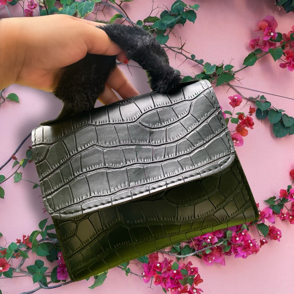 Black Purse